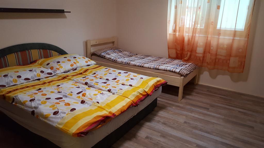 M&M Apartman Tiszafüred Zewnętrze zdjęcie