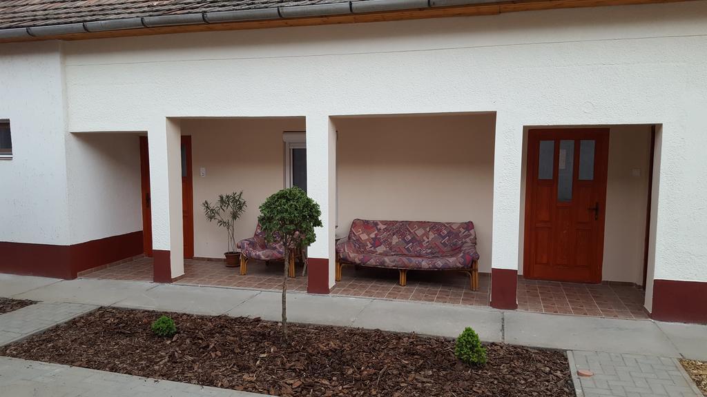 M&M Apartman Tiszafüred Zewnętrze zdjęcie